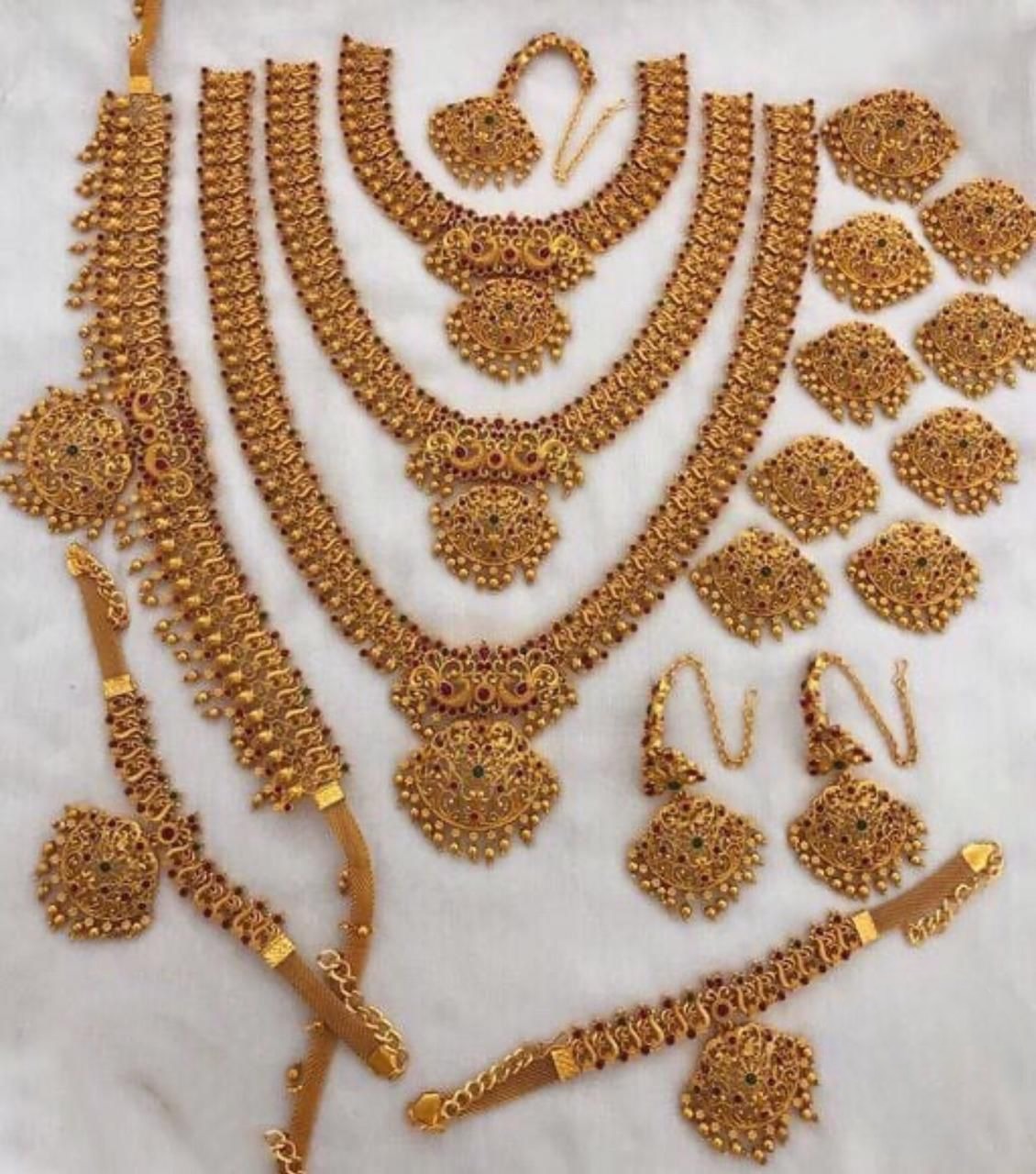 Classy South Indian Bridal Sets - SHJ1034
