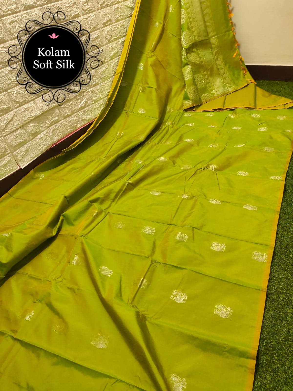 Festive Collections Soft Silk Sarees -SH0582