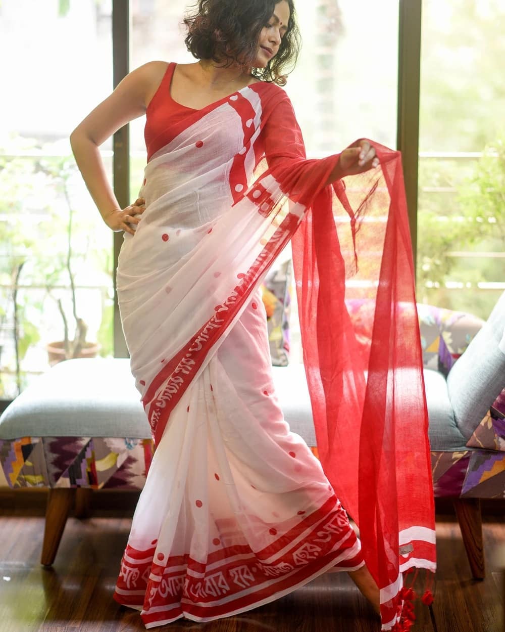 Graceful MulMul Cotton Saree -SH0566
