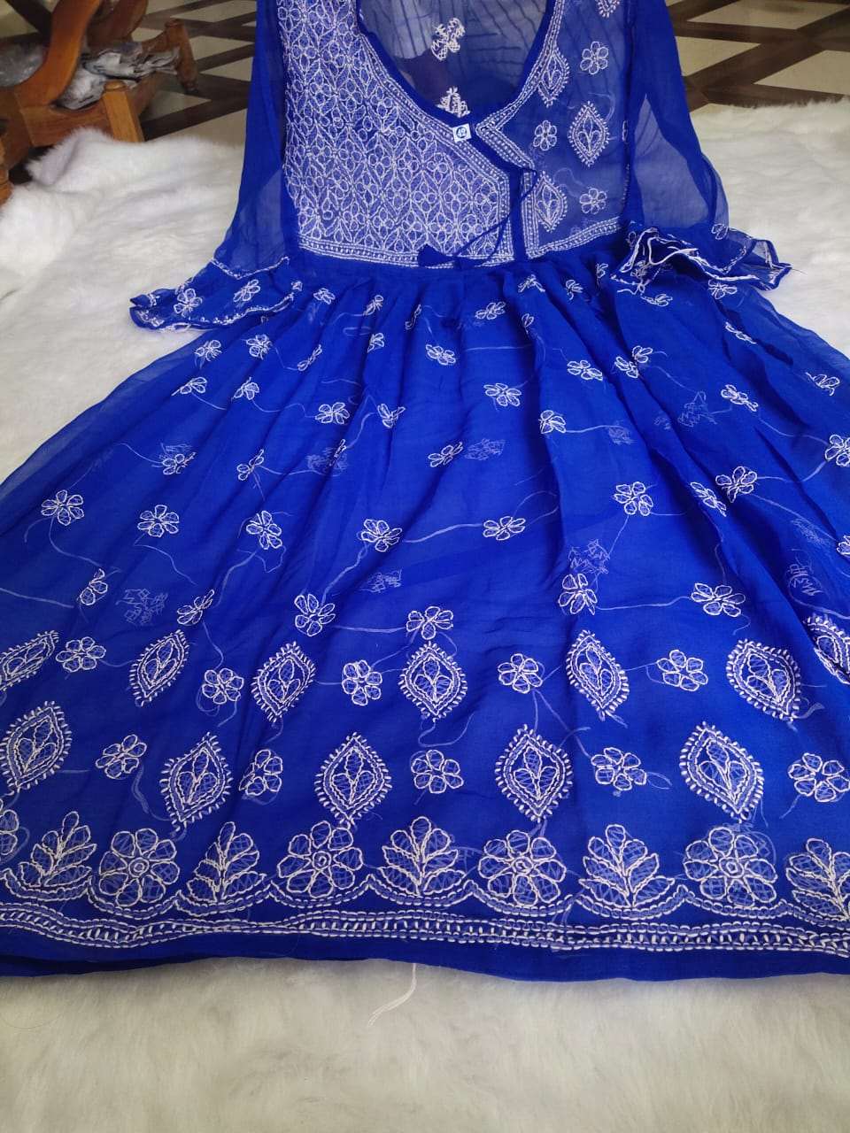 Chiffon Hand Embroidery Gown-SHK1094