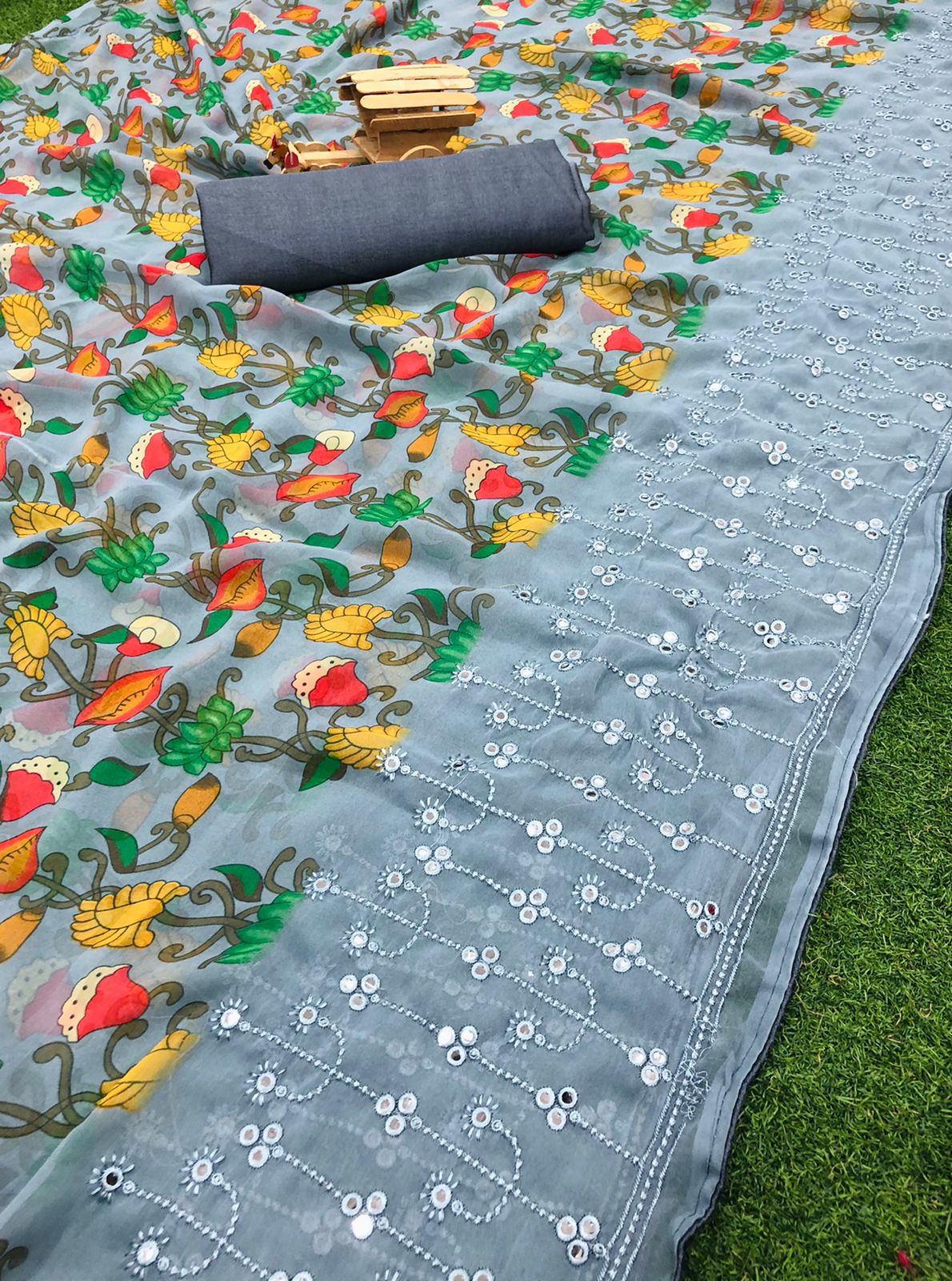 Pure and Soft Georgette Saree Collections-SH0581