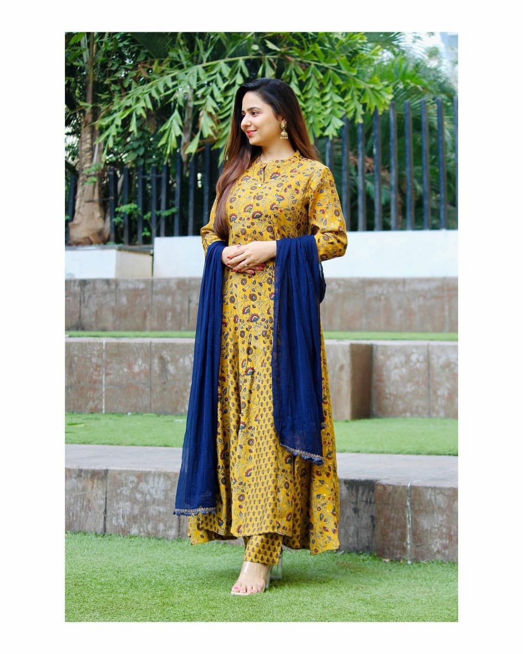 Classy Kurta Sets for Women-SHKS1083
