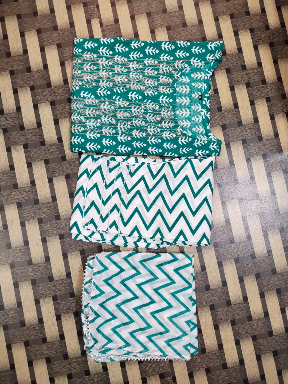 Ethnic Kurta Sets for Women-SHKS1081