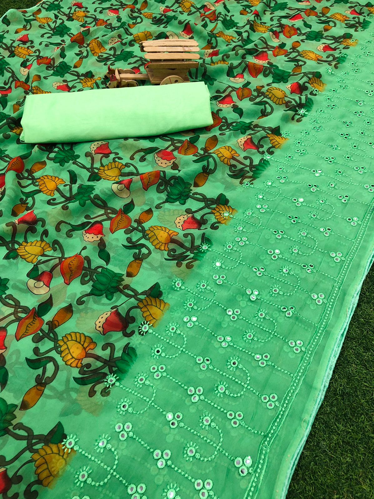 Pure and Soft Georgette Saree Collections-SH0581