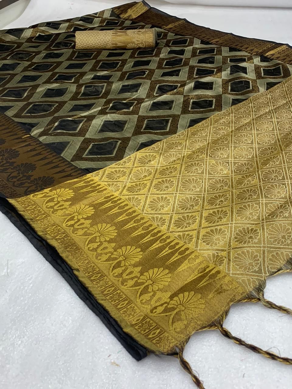 Handloom Kora Muslin Sarees -SH0577