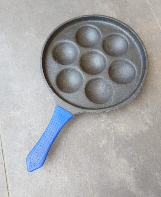 7 Pit Cast Iron Paniyaram Pan with Long Handle-SHC1014 – Shopodela