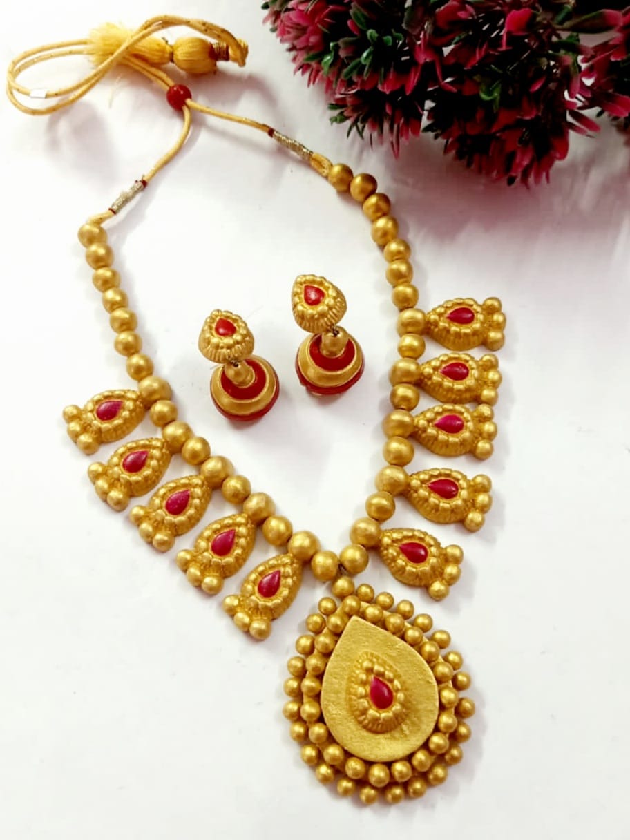Aesthetic Handmade Terracotta Neck Set- SHJ1178