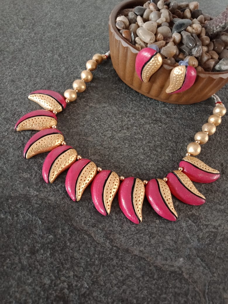 Exclusive Handmade Terracotta Neck Set- SHJ1180