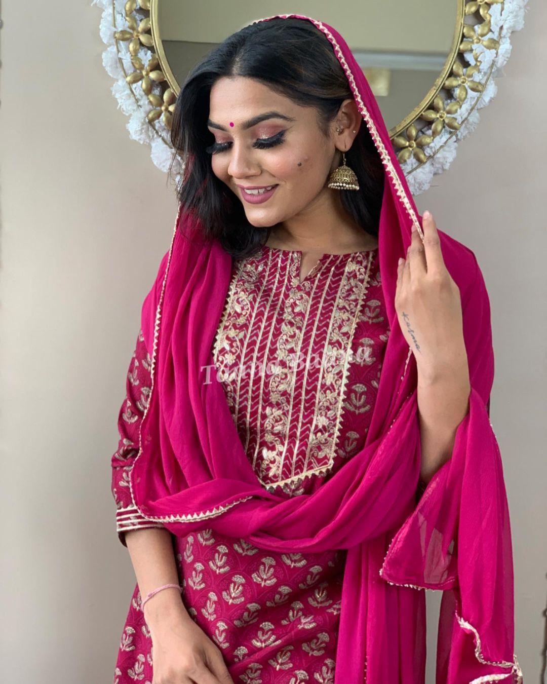 Awesome Kurta Set for Women-SHKS1157