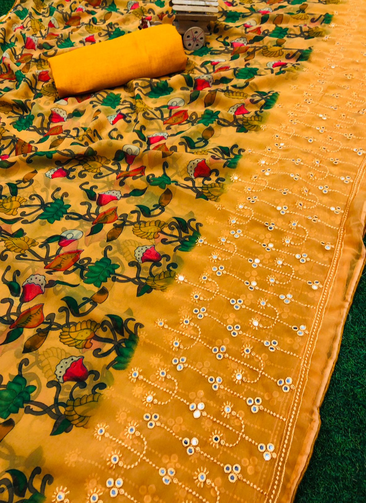 Pure and Soft Georgette Saree Collections-SH0581