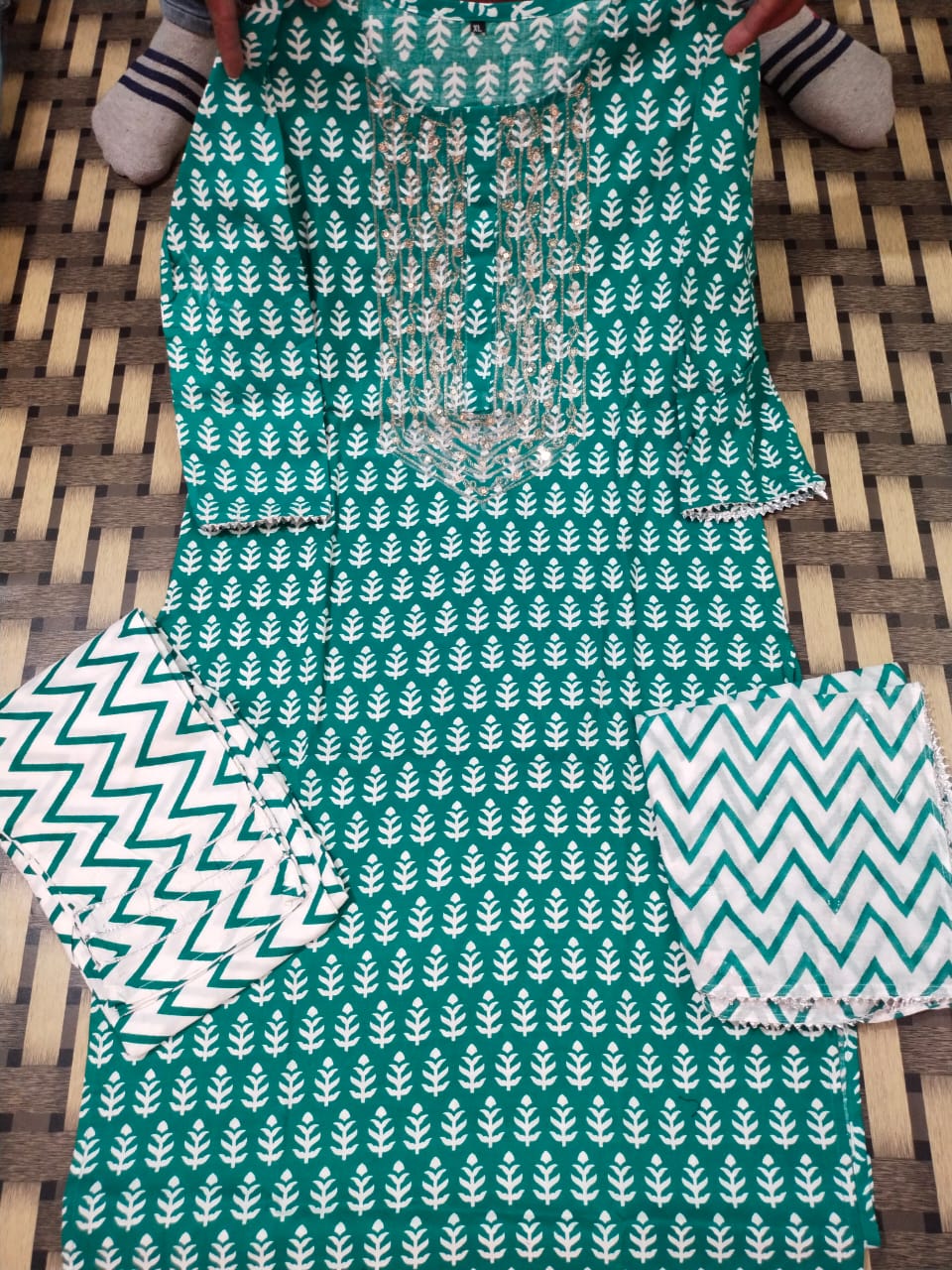 Ethnic Kurta Sets for Women-SHKS1081