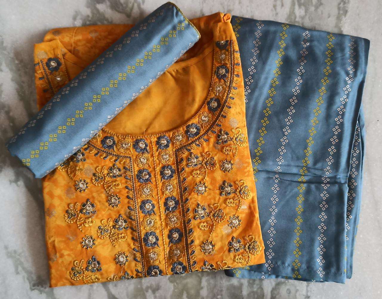 Casual Kurta Sets for Women-SHKS1127