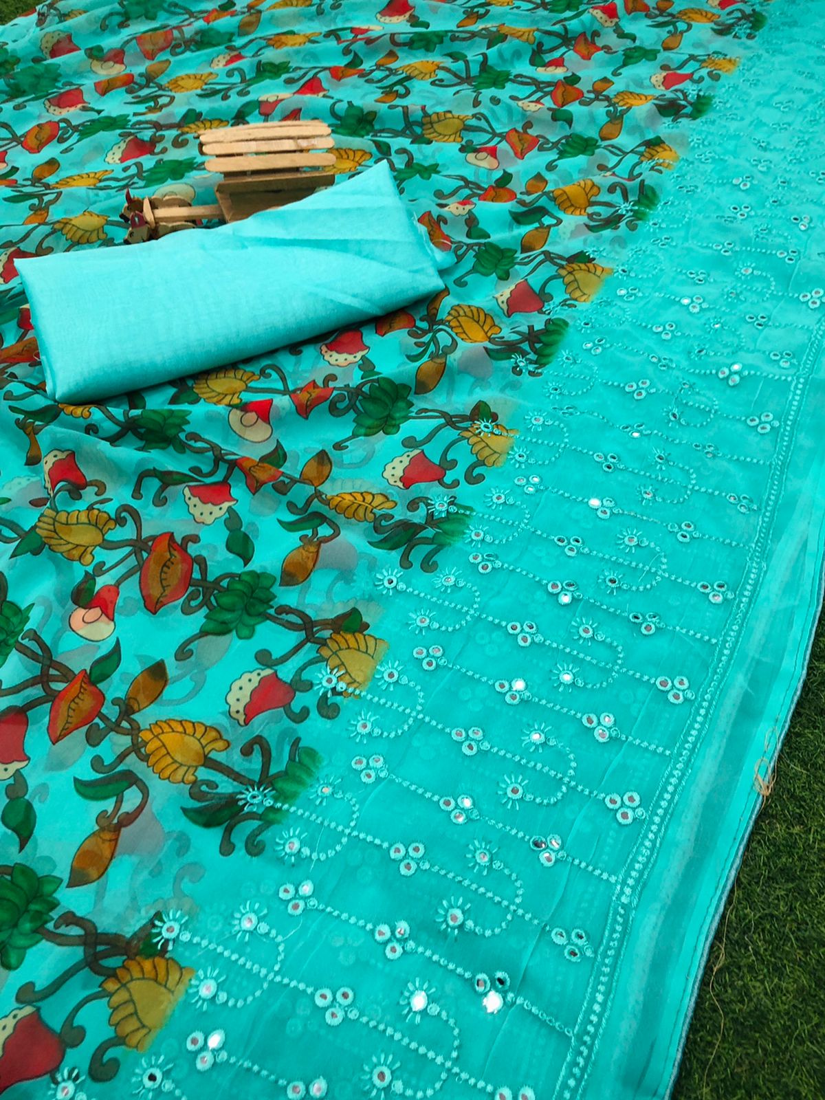 Pure and Soft Georgette Saree Collections-SH0581