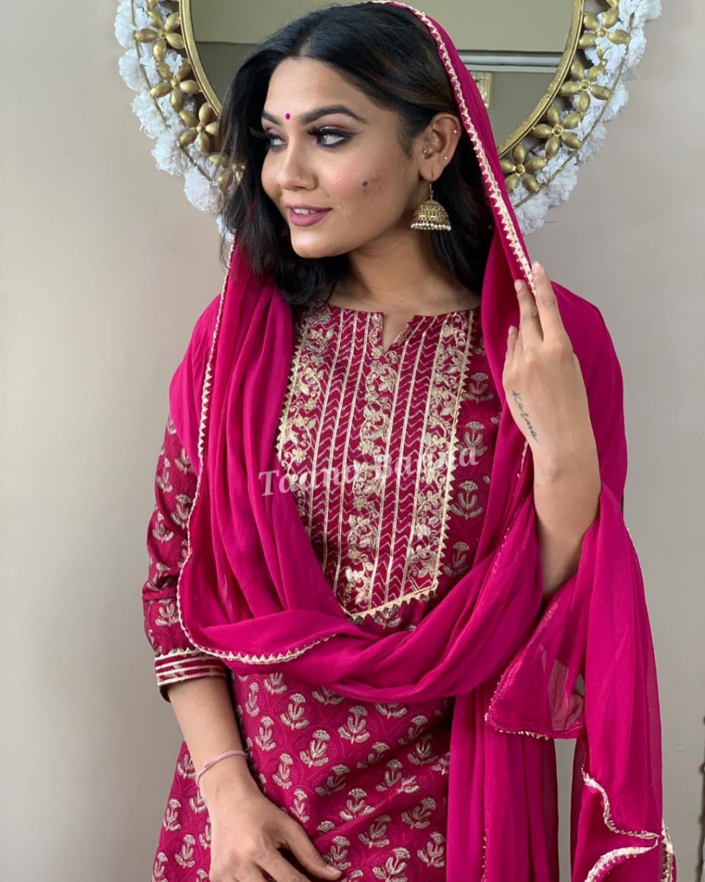 Awesome Kurta Set for Women-SHKS1157