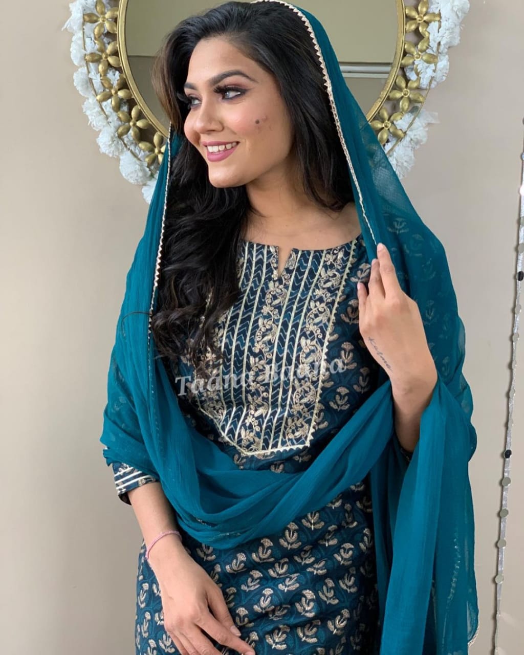 Awesome Kurta Set for Women-SHKS1157