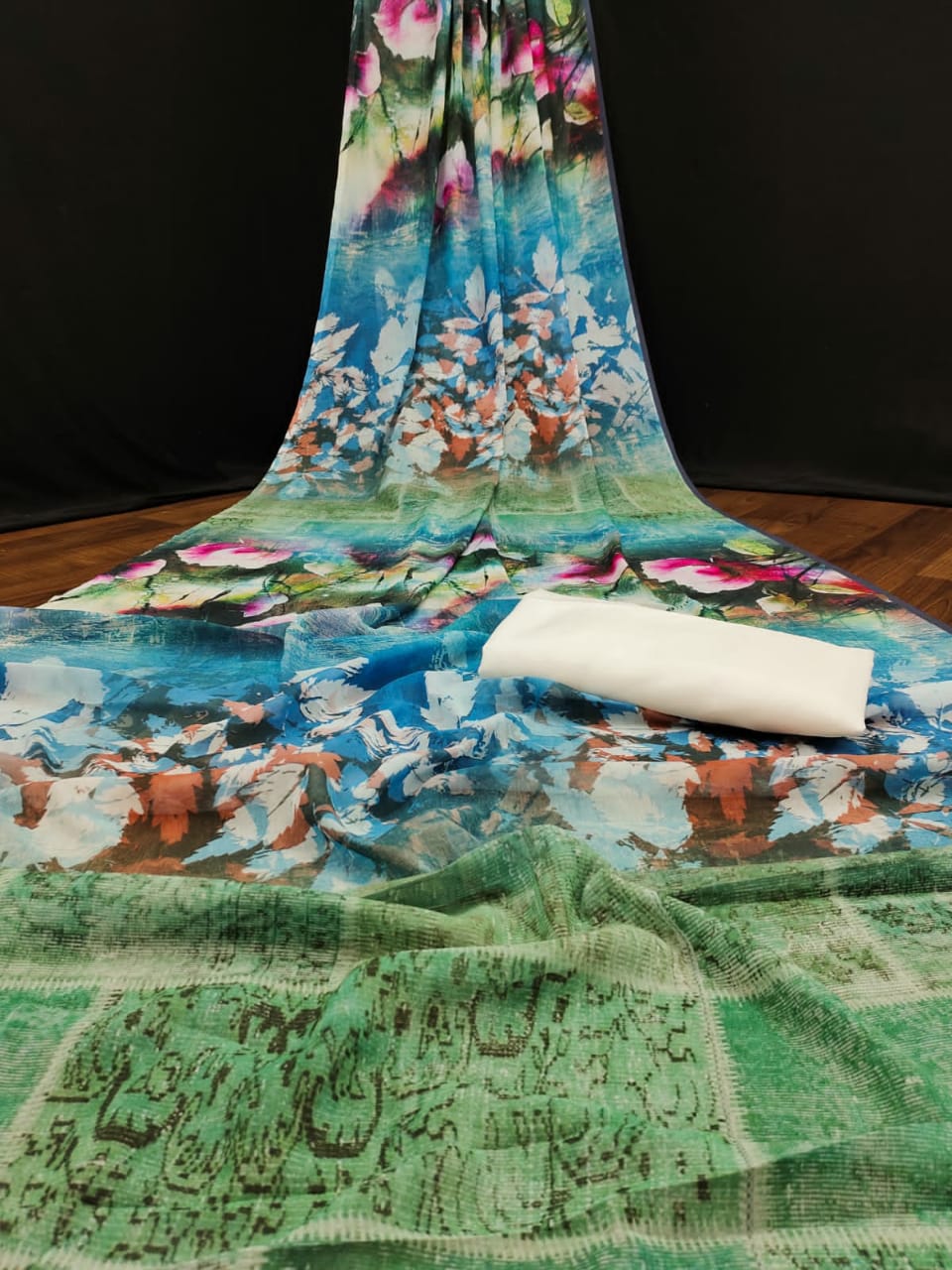Digital Print Catalogue Sarees -SH0573