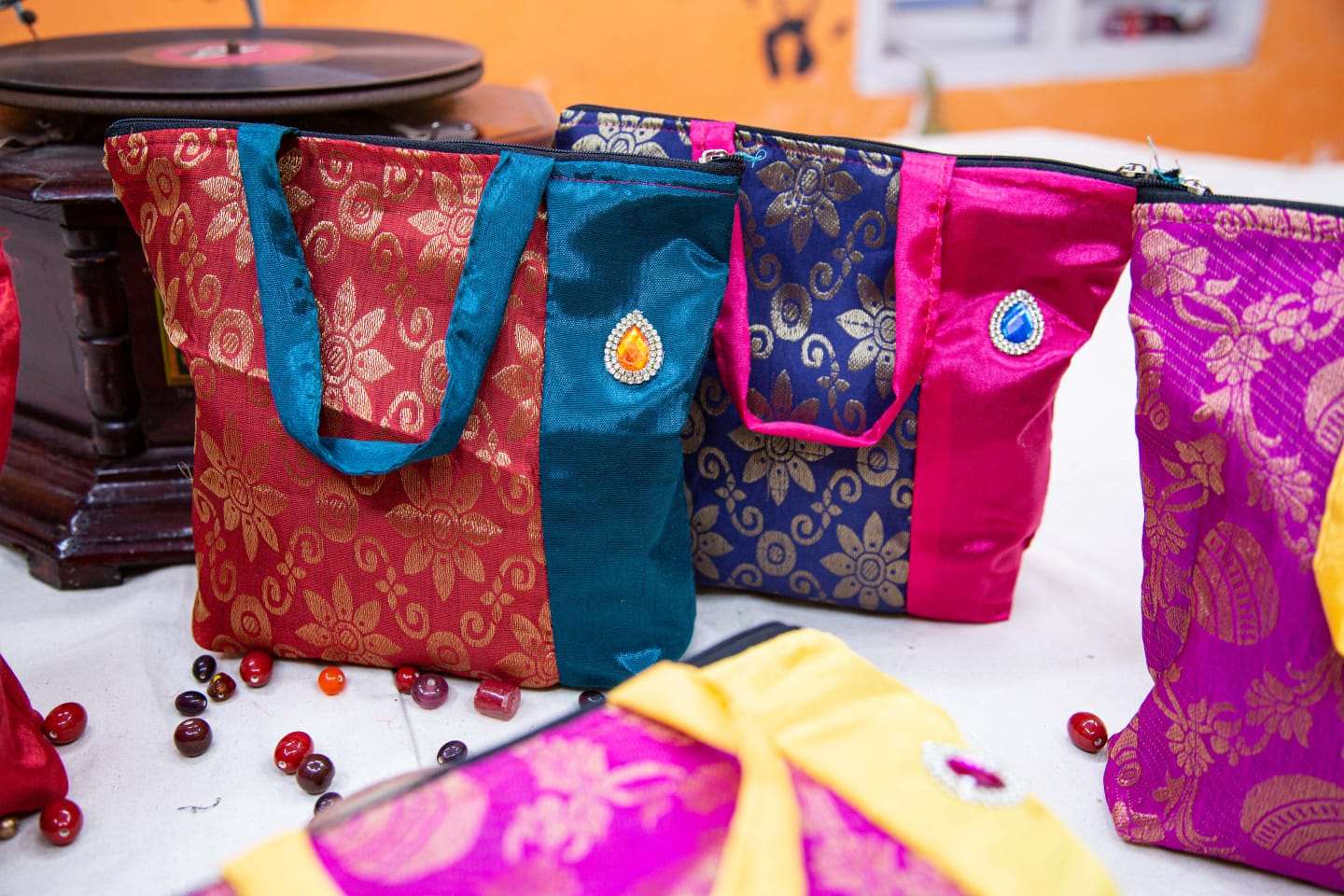 Brocade Giveaway Bags-SHB1064