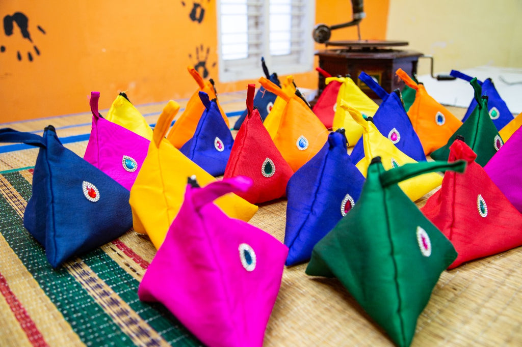 Raw silk Triangle Pouches-SHB1052