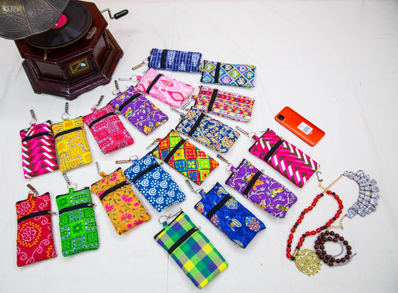 Saree Clip Mobile Pouch-SHB1029