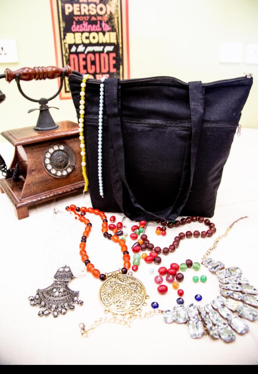 Exclusive Black Handbags-SHB1060