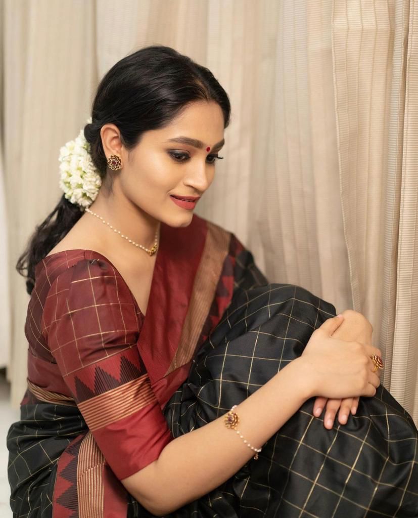 Beautiful Litchi Silk Sarees-SH1004