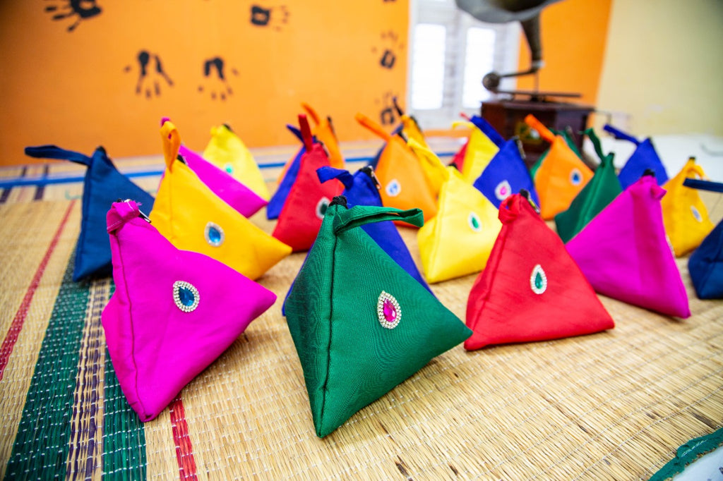 Raw silk Triangle Pouches-SHB1052